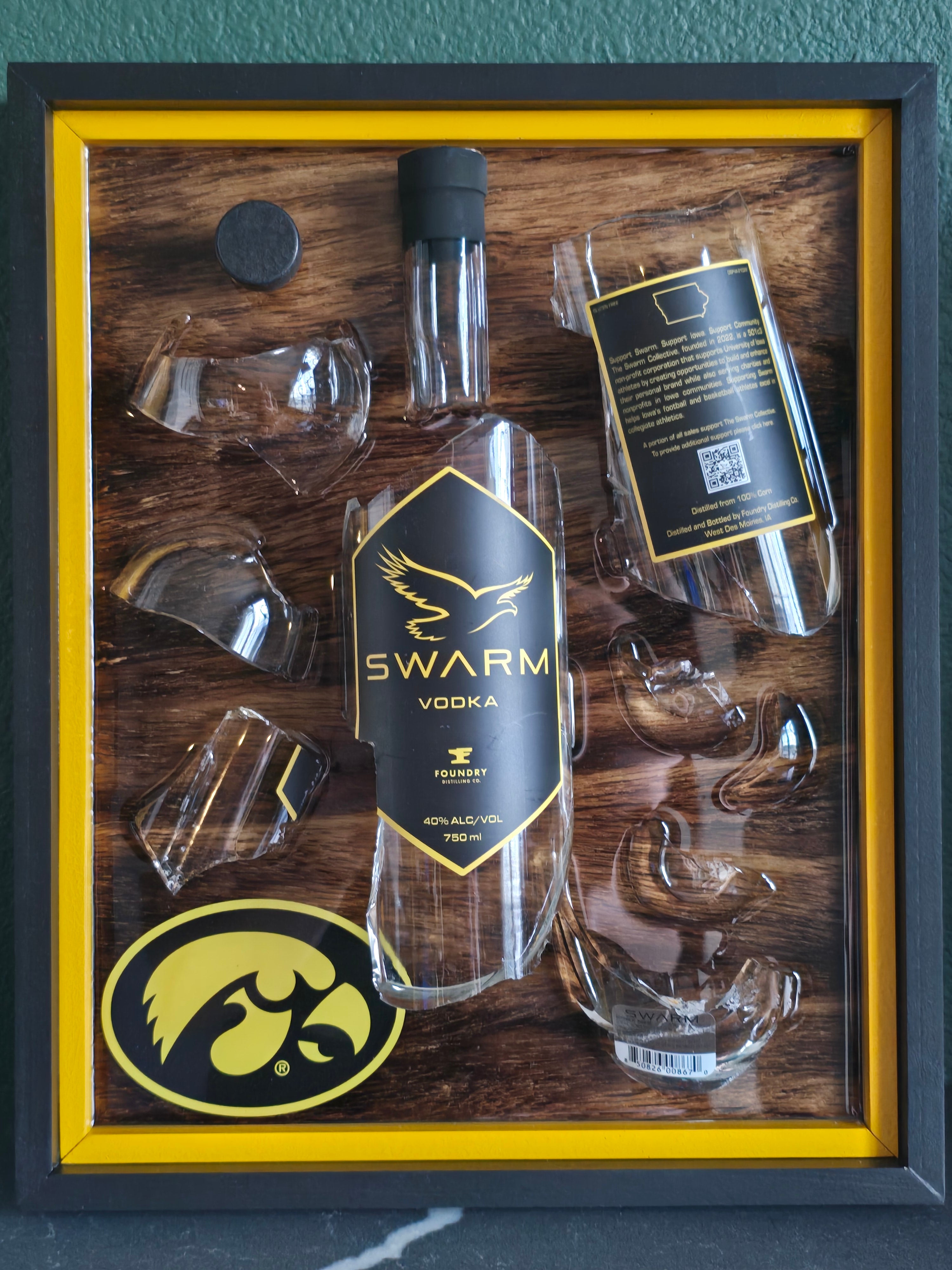 Iowa Hawkeyes Swarm Bottle